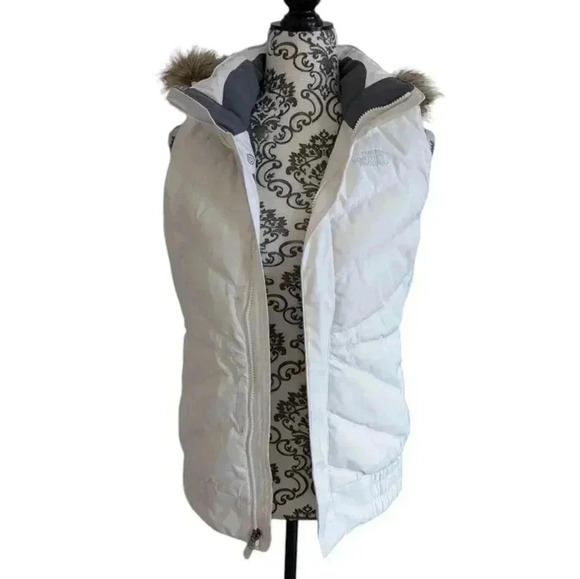 𝅺The North  Face Furallure Vest 600 Down Fill Faux Fur Removable Hood White XS - Picture 4 of 14